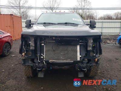Piąte zdjęcie samochodu w środku: 2017 FORD F250 SUPER DUTY VIN:1FT7X2B68HEB66840 - miniatura