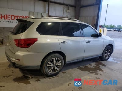 Trzecie zdjęcie samochodu z tyłu: 2019 NISSAN PATHFINDER SV VIN:5N1DR2MM6KC576995 - miniatura
