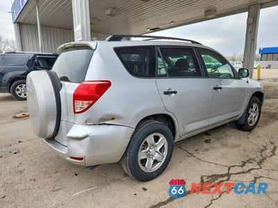 Trzecie zdjęcie samochodu z tyłu: 2007 TOYOTA RAV4 BASE VIN:JTMZK33V275009256 - miniatura