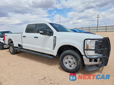 Czwarte zdjęcie samochodu z boku: 2024 FORD F250 SUPER DUTY VIN:1FT7W2BA4REE55979 - miniatura