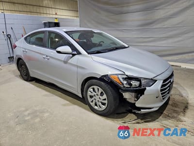 Czwarte zdjęcie samochodu z boku: 2018 HYUNDAI ELANTRA SE VIN:KMHD74LFXJU489467 - miniatura