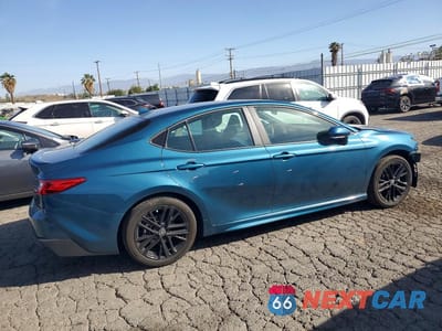 Trzecie zdjęcie samochodu z tyłu: 2025 TOYOTA CAMRY SE VIN:4T1DAACK8SU174102 - miniatura