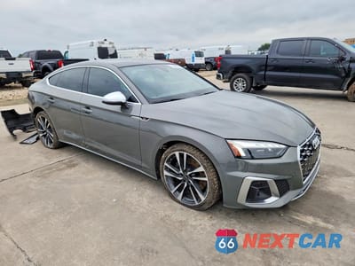 Czwarte zdjęcie samochodu z boku: 2024 AUDI S5 PREMIUM PLUS VIN:WAUC4CF51RA104653 - miniatura