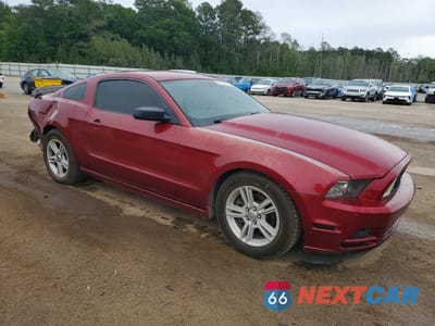 Czwarte zdjęcie samochodu z boku: 2014 FORD MUSTANG VIN:1ZVBP8AM1E5239584 - miniatura