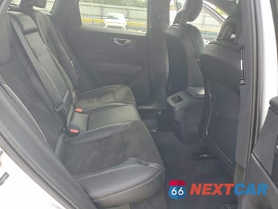 Zdjęcie 11 z 12 samochodu: 2018 VOLVO XC60 T6 R-DESIGN VIN:LYVA22RM9JB110601 - miniatura