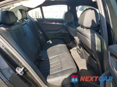 Zdjęcie 10 z 12 samochodu: 2022 BMW 530 XI VIN:WBA13BJ01NCJ00598 - miniatura