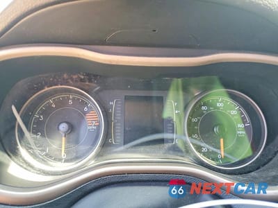Zdjęcie 9 z 12 samochodu: 2017 JEEP CHEROKEE SPORT VIN:1C4PJLAB0HW502562 - miniatura