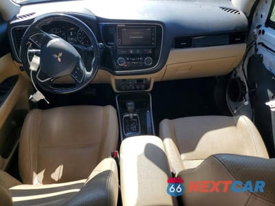 Zdjęcie 8 z 14 samochodu: 2017 MITSUBISHI OUTLANDER SE VIN:JA4AD3A33HZ058494 - miniatura