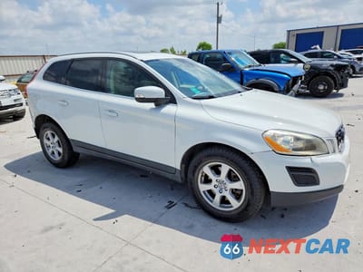 Czwarte zdjęcie samochodu z boku: 2012 VOLVO XC60 3.2 VIN:YV4952DL9C2240016 - miniatura