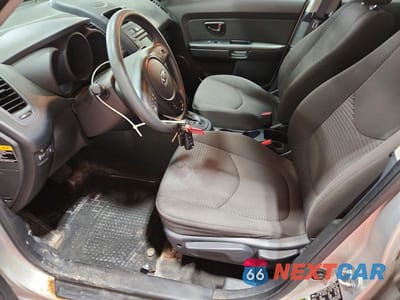 Zdjęcie 7 z 11 samochodu: 2012 KIA SOUL BASE VIN:KNDJT2A56C7435859 - miniatura