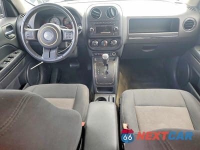 Zdjęcie 8 z 12 samochodu: 2014 JEEP PATRIOT LATITUDE VIN:1C4NJPFB0ED888169 - miniatura