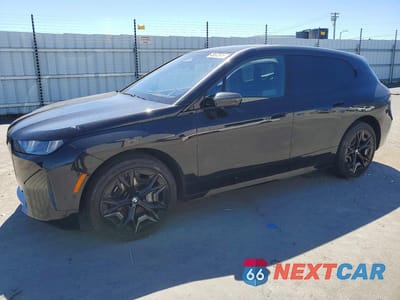2026 BMW IX XDRIVE45 WB543CF06TCV37620 - główne zdjęcie licytacji z USA - miniatura