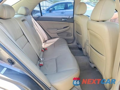 Zdjęcie 10 z 13 samochodu: 2006 HONDA ACCORD EX VIN:1HGCM66886A067175 - miniatura