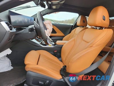 Zdjęcie 7 z 12 samochodu: 2024 BMW M240XI VIN:3MW53CM07R8E86752 - miniatura
