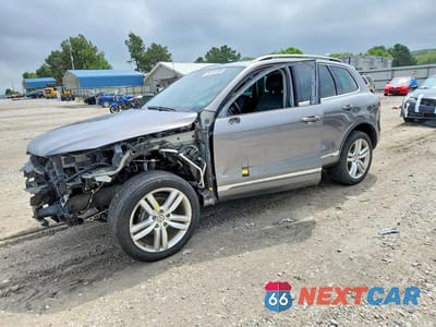 2011 VOLKSWAGEN TOUAREG V6 WVGFF9BP6BD000664 - główne zdjęcie licytacji z USA - miniatura