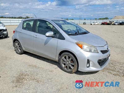 Czwarte zdjęcie samochodu z boku: 2012 TOYOTA YARIS 5-DOOR SE VIN:JTDKTUD34CD504771 - miniatura