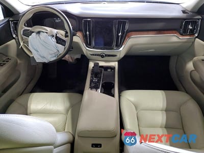 Zdjęcie 8 z 11 samochodu: 2022 VOLVO S60 B5 MOMENTUM VIN:7JRL12TZ0NG162596 - miniatura