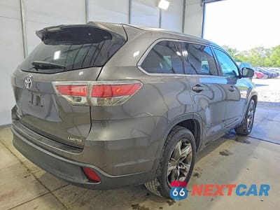 Trzecie zdjęcie samochodu z tyłu: 2015 TOYOTA HIGHLANDER LIMITED VIN:5TDYKRFH8FS070527 - miniatura