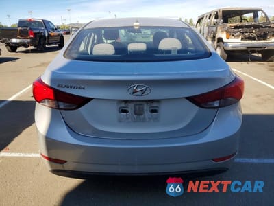 Zdjęcie 6 z 12 samochodu: 2016 HYUNDAI ELANTRA SE VIN:5NPDH4AEXGH692115 - miniatura