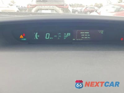 Zdjęcie 9 z 11 samochodu: 2015 TOYOTA PRIUS TWO VIN:JTDKN3DU3F1892837 - miniatura