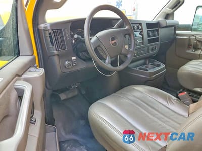 Zdjęcie 8 z 13 samochodu: 2021 GMC SAVANA BOX TRUCK VIN:7GZ37TC75MN005581 - miniatura
