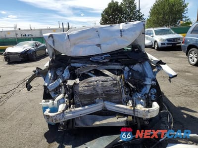 Piąte zdjęcie samochodu w środku: 2018 FORD EDGE SPORT VIN:2FMPK4AP2JBB84459 - miniatura