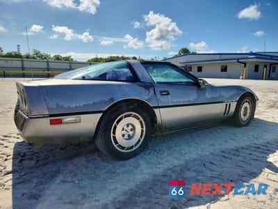 Trzecie zdjęcie samochodu z tyłu: 1986 CHEV CORVETTE VIN:1G1YY0789G5114642 - miniatura