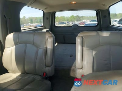 Zdjęcie 10 z 13 samochodu: 2000 CHEVROLET SUBURBAN K2500 VIN:3GNGK26U3YG183634 - miniatura