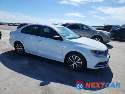 Czwarte zdjęcie samochodu z boku: 2016 VOLKSWAGEN JETTA SE VIN:3VWD67AJ0GM217682 - miniatura