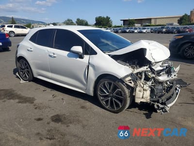 Czwarte zdjęcie samochodu z boku: 2022 TOYOTA COROLLA XSE VIN:JTNA4MBE1N3174993 - miniatura