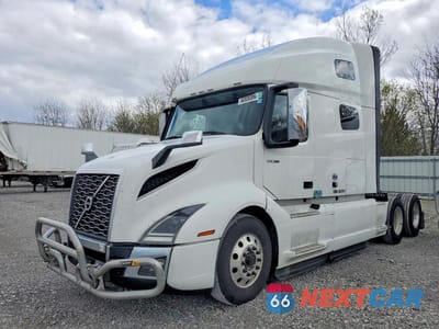Drugie zdjęcie samochodu z przodu: 2021 VOLVO VNL SEMI TRUCK VIN:4V4NC9EJXMN262947 - miniatura