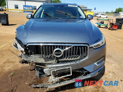 Piąte zdjęcie samochodu w środku: 2018 VOLVO XC60 T5 INSCRIPTION VIN:YV4102RL5J1023876 - miniatura