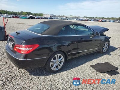 Trzecie zdjęcie samochodu z tyłu: 2011 MERCEDES-BENZ E 350 VIN:WDDKK5GF9BF094900 - miniatura