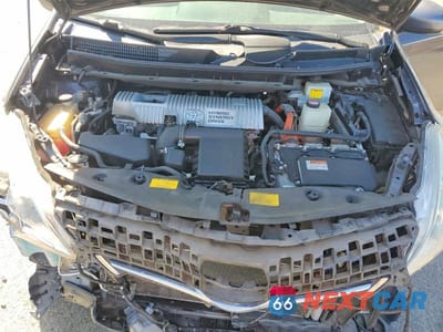 Zdjęcie 11 z 13 samochodu: 2014 TOYOTA PRIUS V TWO VIN:JTDZN3EUXEJ009747 - miniatura