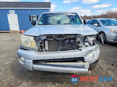 Piąte zdjęcie samochodu w środku: 2009 TOYOTA TACOMA V6 VIN:3TMMU52N29M010924 - miniatura