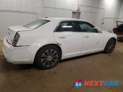 Trzecie zdjęcie samochodu z tyłu: 2012 CHRYSLER 300 S VIN:2C3CCAGG0CH174748 - miniatura