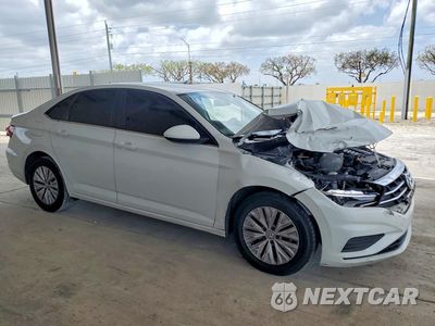 Czwarte zdjęcie samochodu z boku: 2020 VOLKSWAGEN JETTA S VIN:3VWC57BUXLM081630 - miniatura