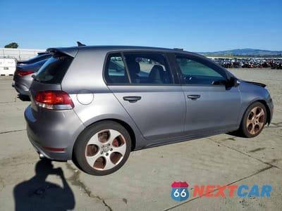 Trzecie zdjęcie samochodu z tyłu: 2010 VOLKSWAGEN GTI VIN:WVWGD7AJ0AW271013 - miniatura