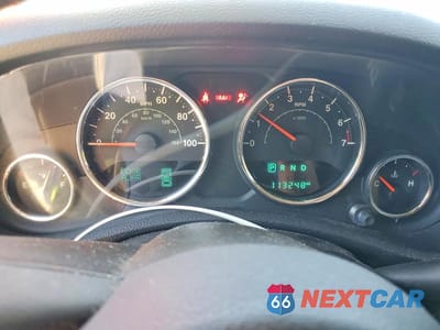 Zdjęcie 9 z 12 samochodu: 2016 JEEP WRANGLER UNLIMITED SAHARA VIN:1C4BJWEG7GL144264 - miniatura