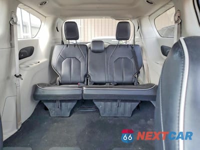 Zdjęcie 10 z 12 samochodu: 2023 CHRYSLER PACIFICA HYBRID LIMITED VIN:2C4RC1S77PR527158 - miniatura