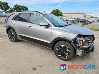 Czwarte zdjęcie samochodu z boku: 2023 KIA NIRO WIND VIN:KNDCR3L18P5027808 - miniatura