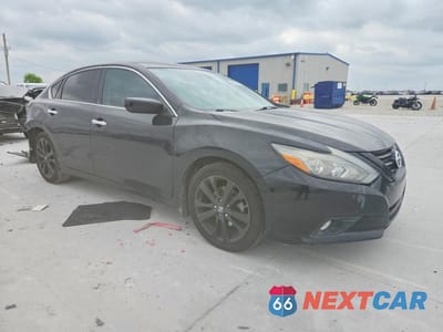 Czwarte zdjęcie samochodu z boku: 2018 NISSAN ALTIMA 2.5 S VIN:1N4AL3AP2JC471582 - miniatura