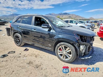 Czwarte zdjęcie samochodu z boku: 2014 KIA SORENTO SX LIMITED VIN:5XYKWDA7XEG444806 - miniatura