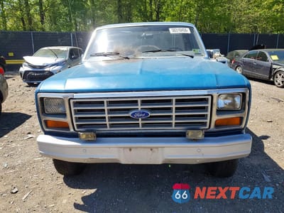 Piąte zdjęcie samochodu w środku: 1985 FORD F150 VIN:1FTEF14Y2FNA60920 - miniatura