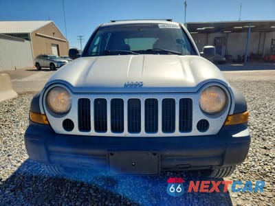 Piąte zdjęcie samochodu w środku: 2007 JEEP LIBERTY SPORT VIN:1J4GL48KX7W603011 - miniatura