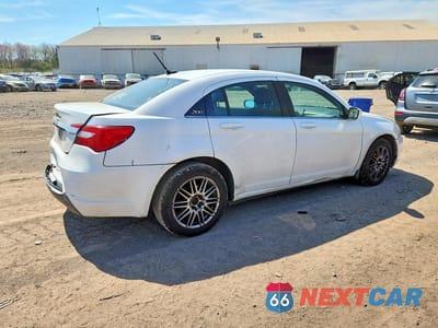 Trzecie zdjęcie samochodu z tyłu: 2014 CHRYSLER 200 LX VIN:1C3CCBAB6EN212271 - miniatura