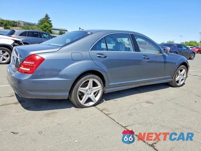 Trzecie zdjęcie samochodu z tyłu: 2011 MERCEDES-BENZ S 550 VIN:WDDNG7BB4BA395165 - miniatura