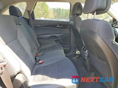 Zdjęcie 11 z 14 samochodu: 2016 KIA SORENTO LX V6 VIN:5XYPGDA52GG111116 - miniatura