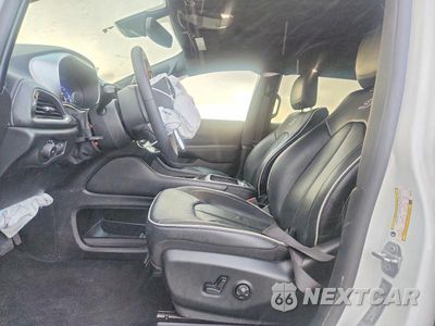 Zdjęcie 7 z 13 samochodu: 2025 CHRYSLER PACIFICA LIMITED VIN:2C4RC1GG7SR561439 - miniatura