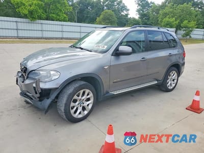 2013 BMW X5 XDRIVE35I 5UXZV4C57D0E14715 - główne zdjęcie licytacji z USA - miniatura